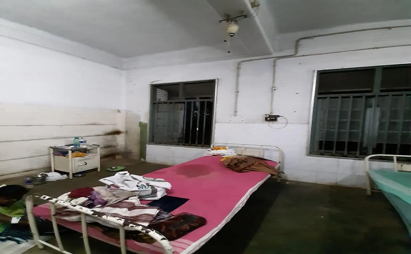trichy govt hospital ceiling fan incident admit child peoples shock 